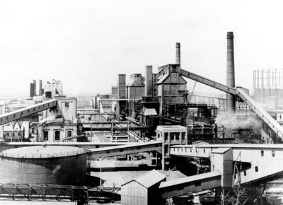 Old photograph of Beckton Gas Works  